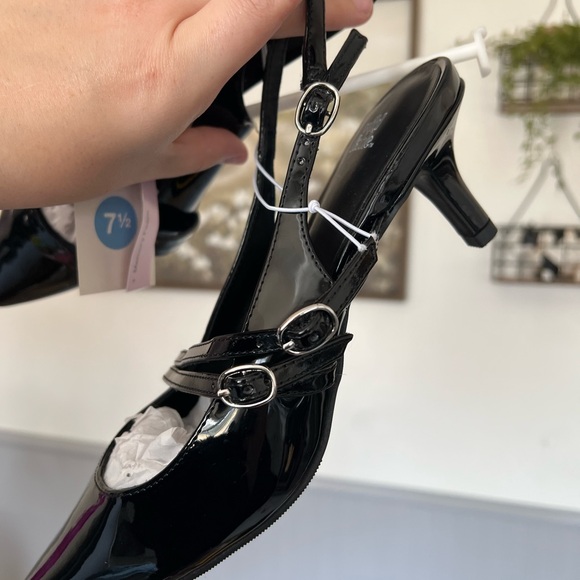 NWT Wild Fable “Sasha” Buckle Slingback Black Kitten Heels - Picture 7 of 9